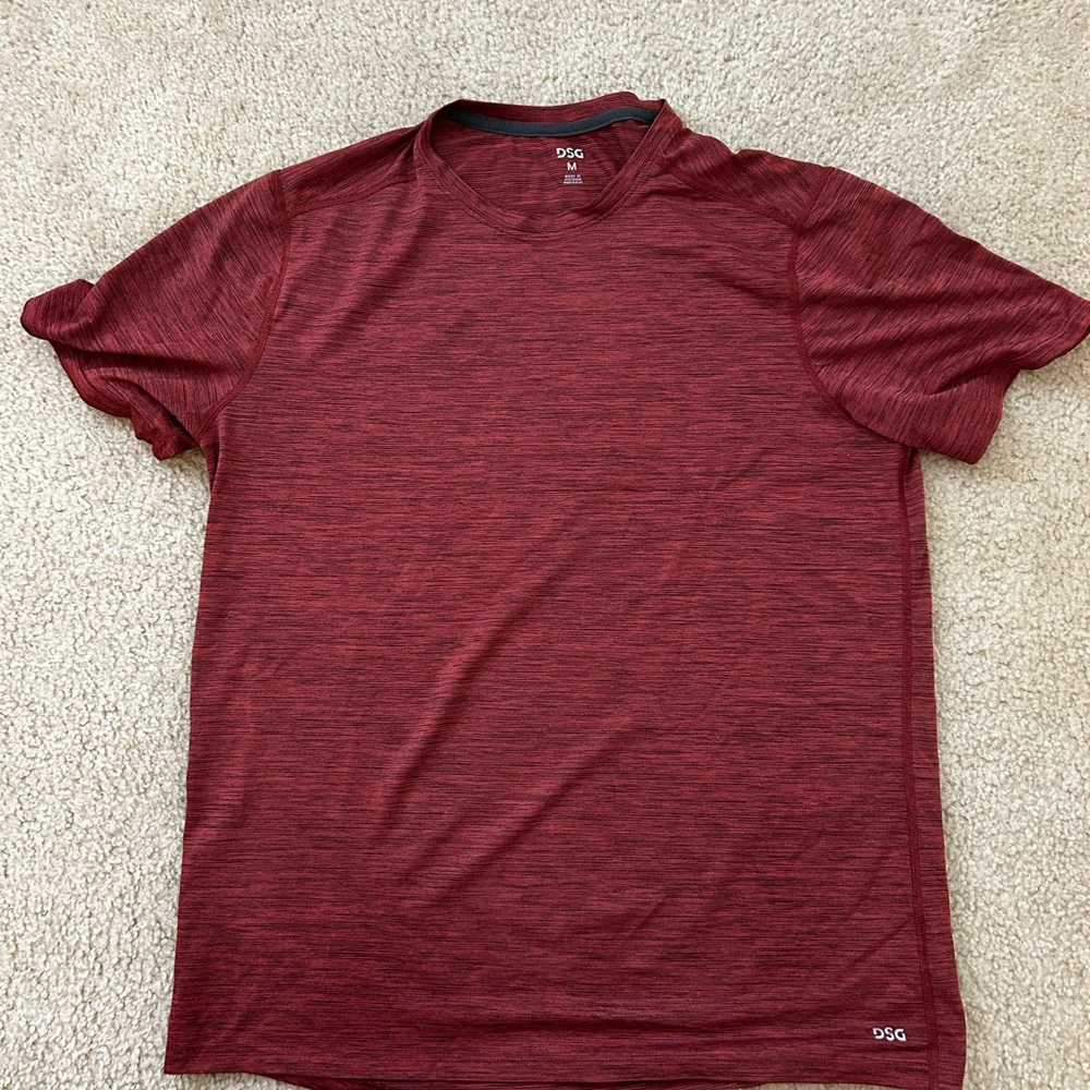 DSG Red Short Sleeve Tee Classic Crew Neck
